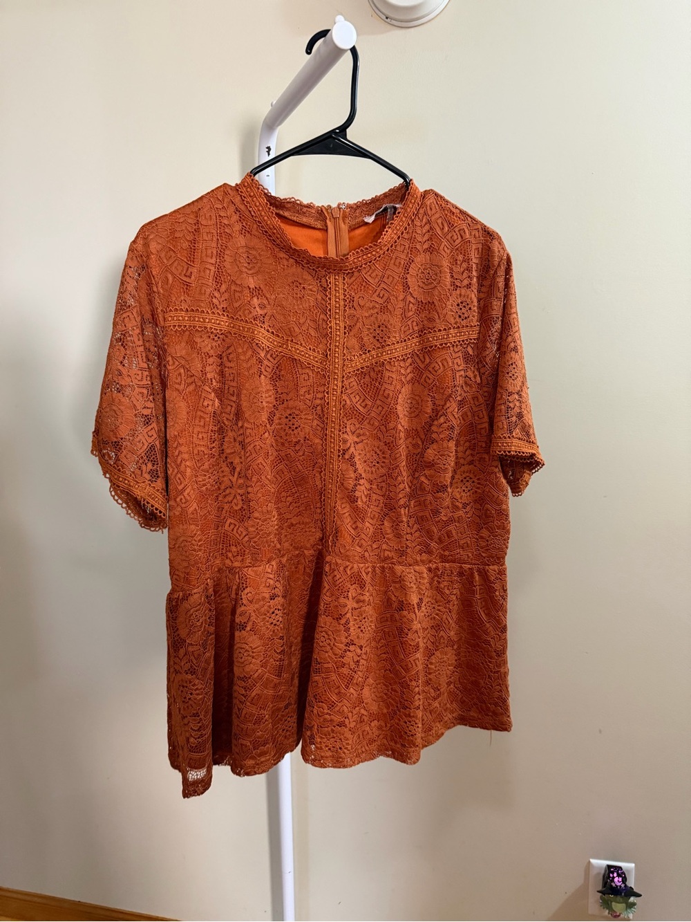 ANDREE BY UNIT Rust Orange Lace Peplum Blouse size 1X